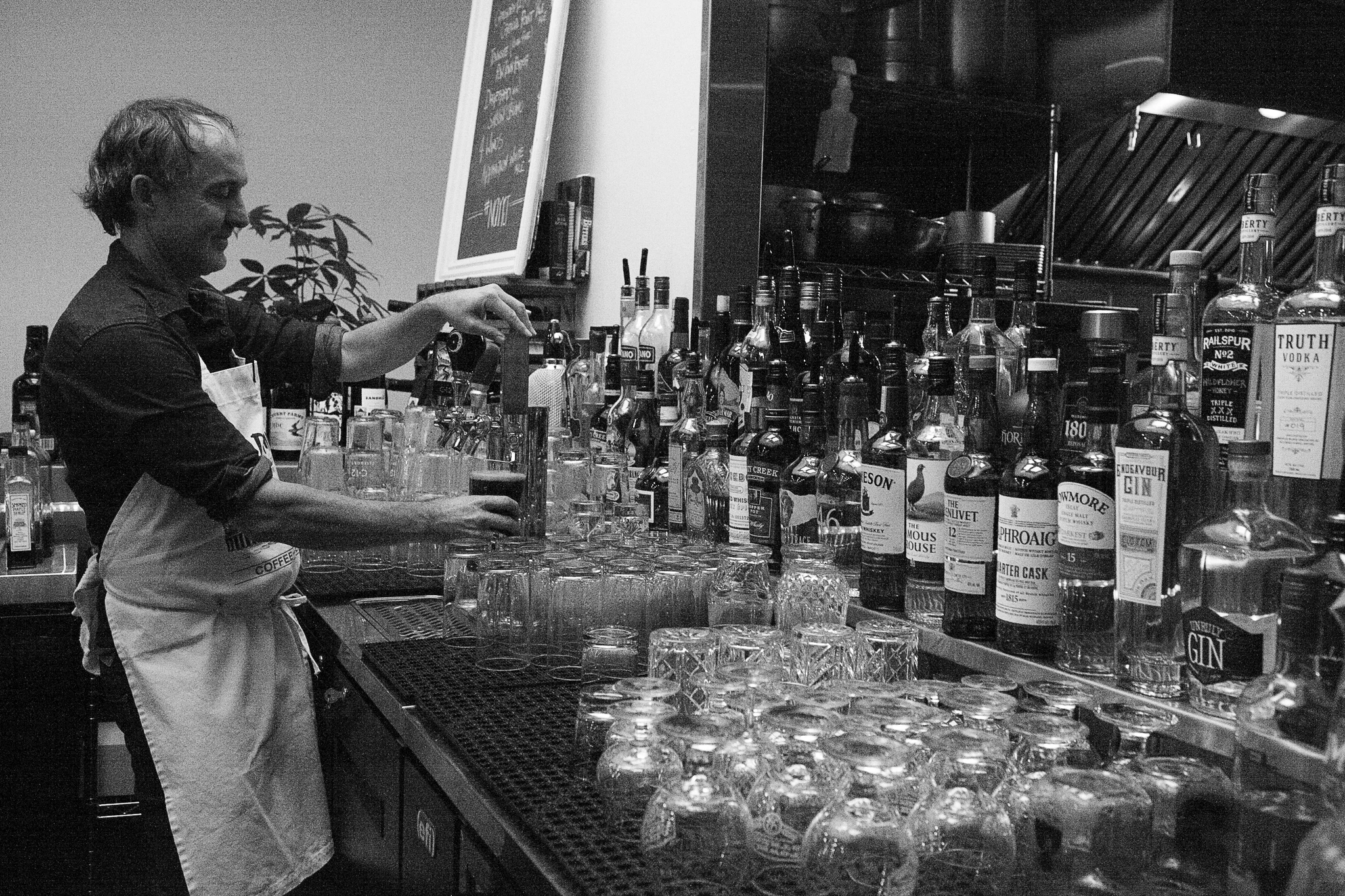 A Whole Lot O' Cocktails: Photo by Craig Janzen